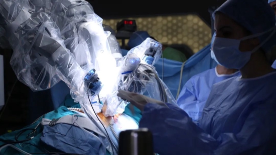 How much money does the world's number one surgical robot earn in China?