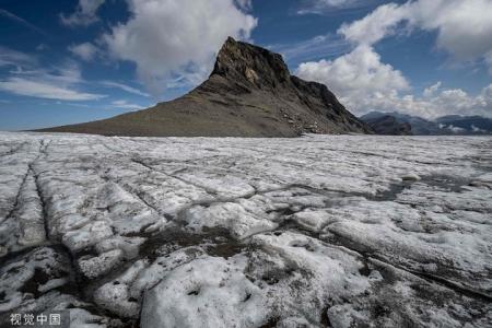 Swiss glacier shrinks in half in 85 years